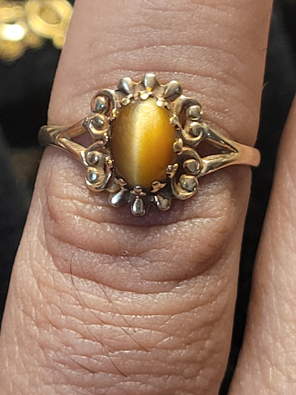 Vintage 10k Yellow Gold Ring Milk & Honey Cabochon Golden Cat's Eye Center